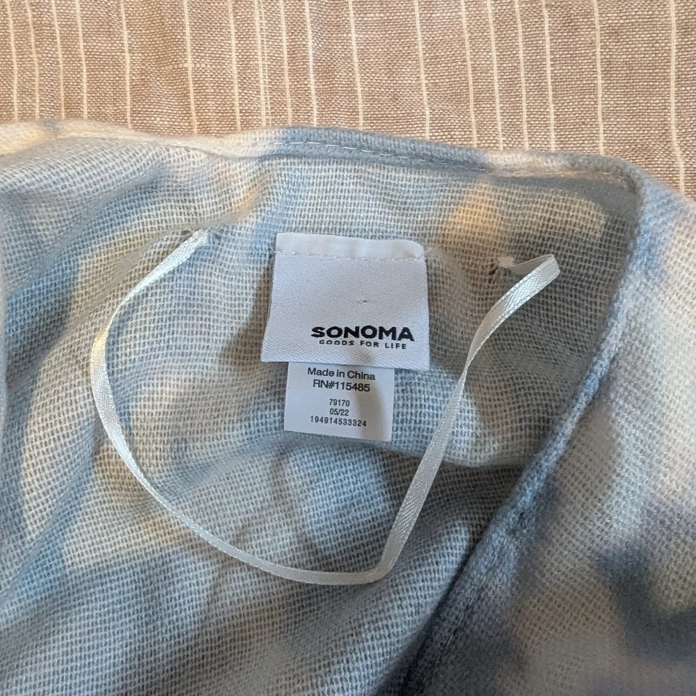 One size shrug wrap by Sonoma blue and white - Picture 2 of 9